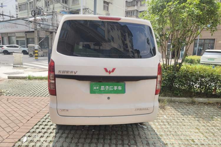 Used Wuling Hongguang V 2022 1.5L Jingqu Version Hydraulic Power Steering LAR Rear