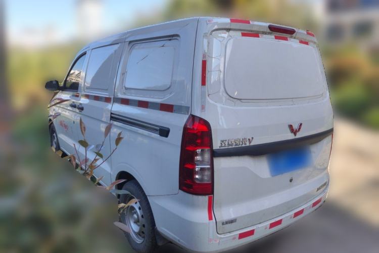 Used Wuling Hongguang V 2022 1.5L Jingqu Edition Enclosed-Window Vehicle with Hydraulic Power Steering LAR Rear Left 45 Deg