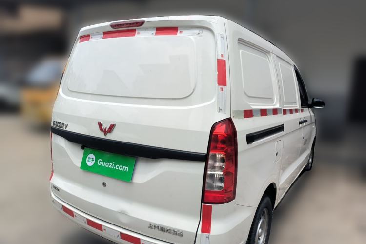 Used Wuling Hongguang V 2022 1.5L Jingqu Edition Enclosed-Window Vehicle with Hydraulic Power Steering LAR Rear Right 45 Deg