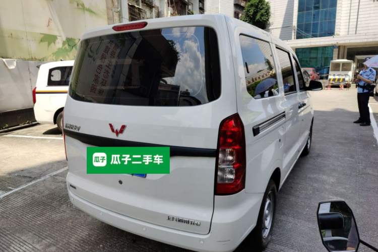 Used Wuling Hongguang V 2022 1.5L Jingqu Version Hydraulic Power Steering LAR Rear Right 45 Deg