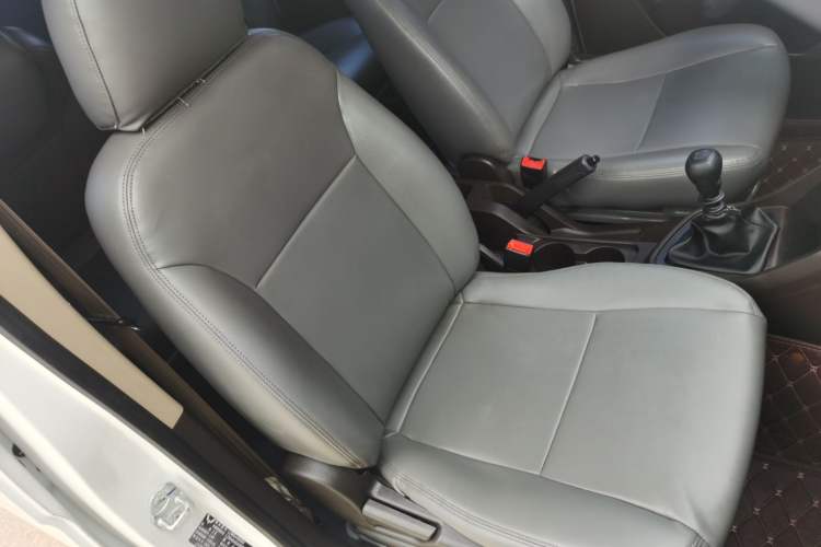 Used Wuling Hongguang V 2022 1.5L Enjoy Edition Electric-Powered LAR Right Front Seat