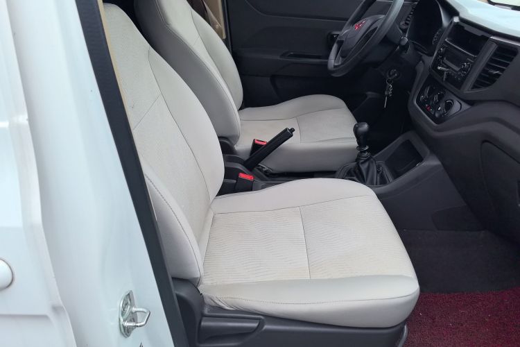 Used Wuling Hongguang V 2022 1.5L Enjoy Edition Hydraulic Power Steering LAR Right Front Seat