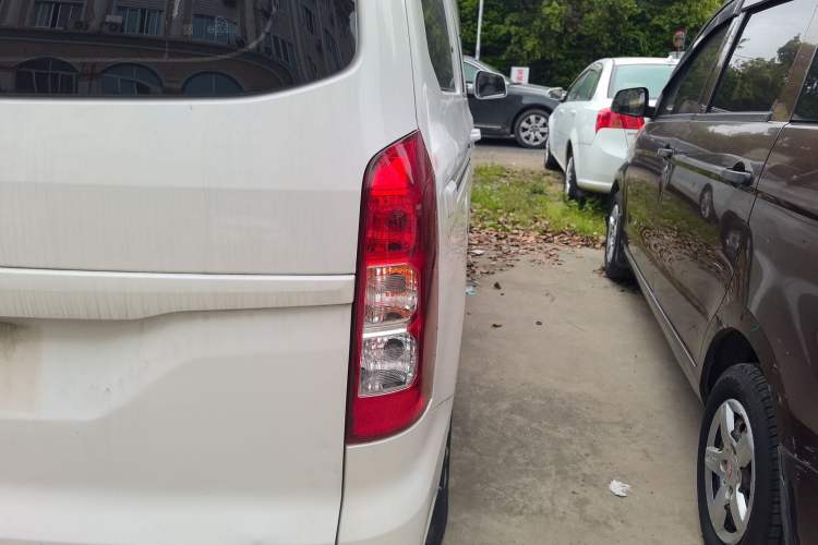 Used Wuling Hongguang V 2022 1.5L Enjoy Edition Hydraulic Power Steering LAR Right Rear Taillight