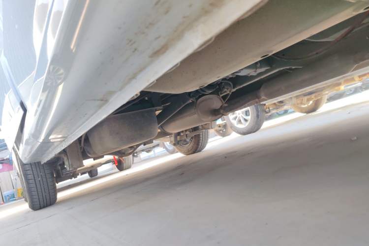 Used Wuling Hongguang V 2022 1.5L Jingqu Edition Electric-Assist LAR Right Side Sill
