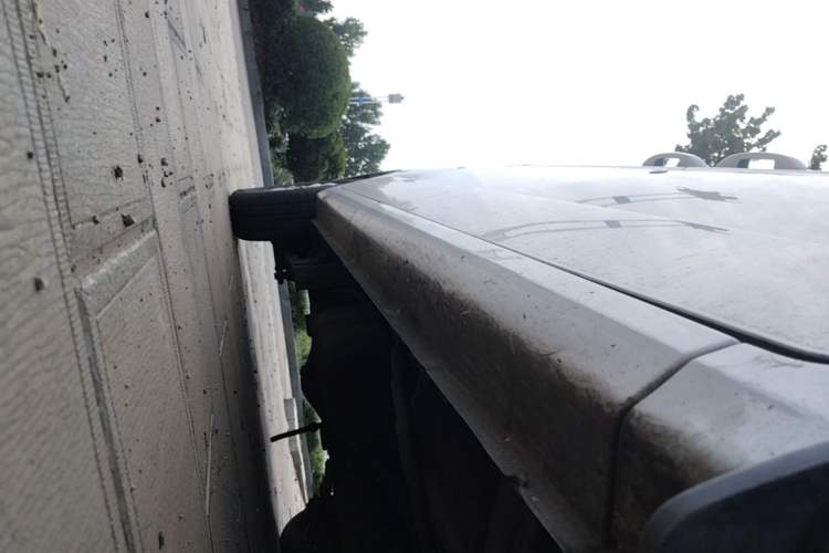 Used Wuling Hongguang V 2022 1.5L Enjoy Edition Electric-Powered LAR Right Side Sill