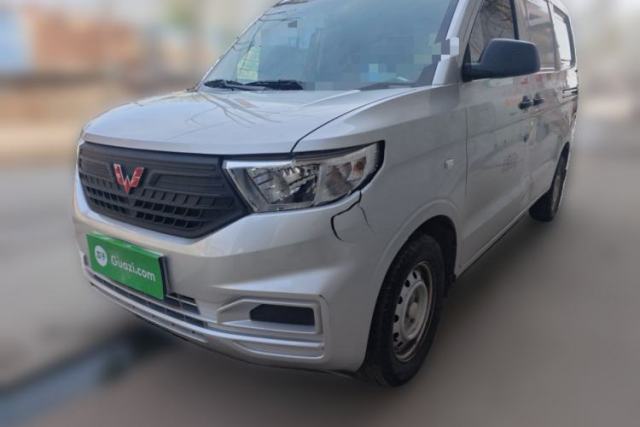 Used Wuling Hongguang V 2022 1.5L Jingqu Edition Enclosed-Window Vehicle with Hydraulic Power Steering LAR