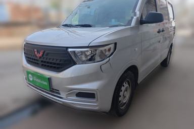 Used Wuling Hongguang V 2022 1.5L Jingqu Edition Enclosed-Window Vehicle with Hydraulic Power Steering LAR