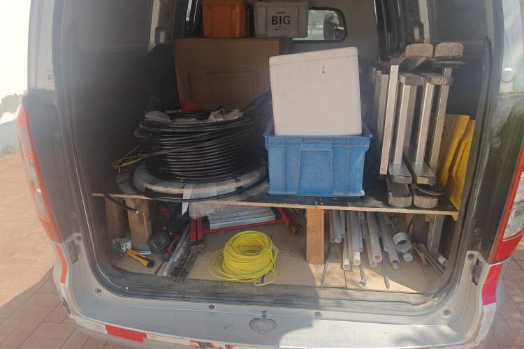Used Wuling Hongguang V 2022 1.5L Jingqu Edition Enclosed-Window Vehicle with Electric Power Steering LAR Trunk