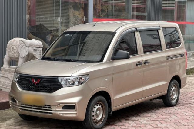Used Wuling Hongguang V 2022 1.5L Jingqu Version Hydraulic Power Steering LAR