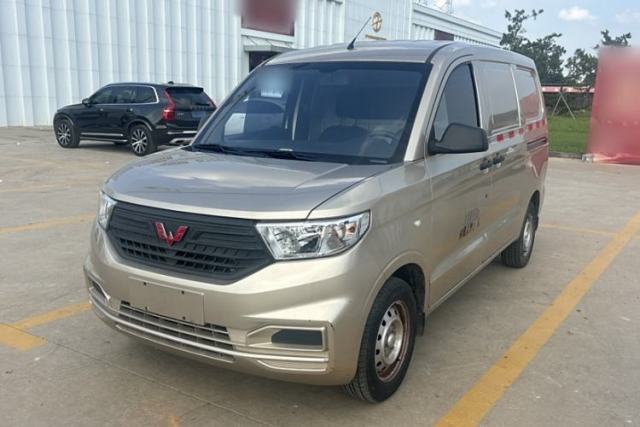 Used Wuling Hongguang V 2022 1.5L Jingqu Edition Enclosed-Window Vehicle with Hydraulic Power Steering LAR