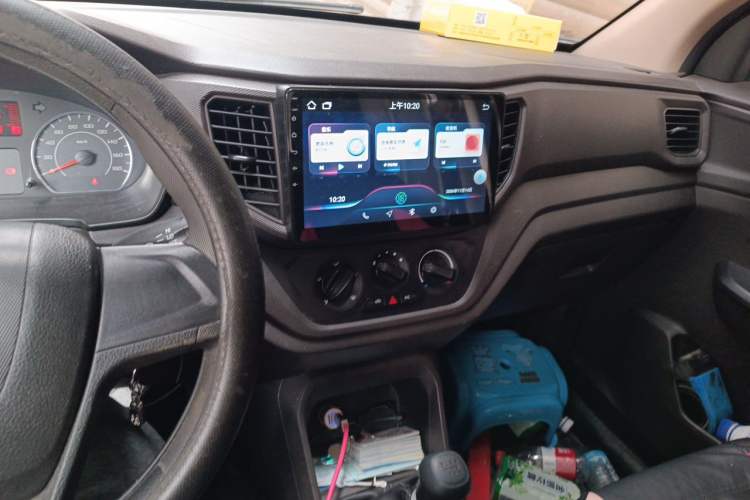 Used Wuling Hongguang V 2022 1.5L Jingqu Edition Enclosed-Window Vehicle with Hydraulic Power Steering LAR Audio And AC Panel
