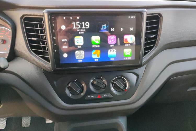 Used Wuling Hongguang V 2022 1.5L Jingqu Edition Electric-Assist LAR Audio And AC Panel