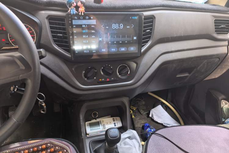 Used Wuling Hongguang V 2022 1.5L Jingqu Edition Electric-Assist LAR Audio And AC Panel