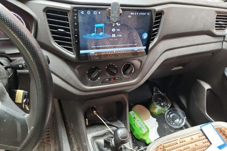 Used Wuling Hongguang V 2022 1.5L Jingqu Edition Electric-Assist LAR Audio And AC Panel