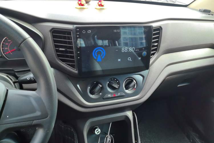 Used Wuling Hongguang V 2022 1.5L Jingqu Edition Electric-Assist LAR Audio And AC Panel