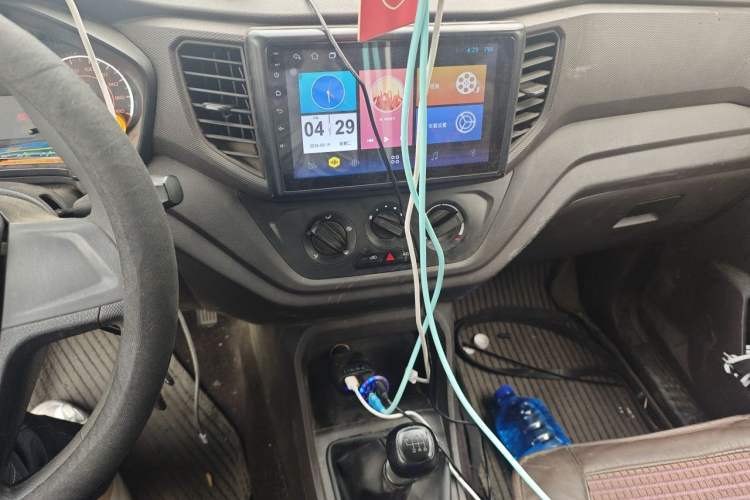 Used Wuling Hongguang V 2022 1.5L Enjoy Edition Hydraulic Power Steering LAR Audio And AC Panel