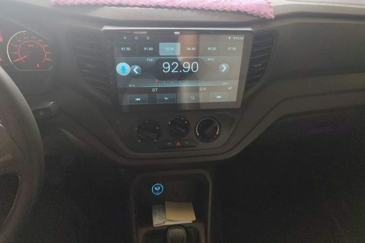 Used Wuling Hongguang V 2022 1.5L Jingqu Edition Electric-Assist LAR Audio And AC Panel
