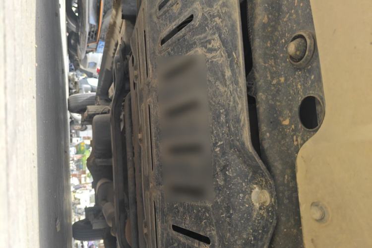 Used Wuling Hongguang V 2022 1.5L Jingqu Edition Electric-Assist LAR Chassis Front