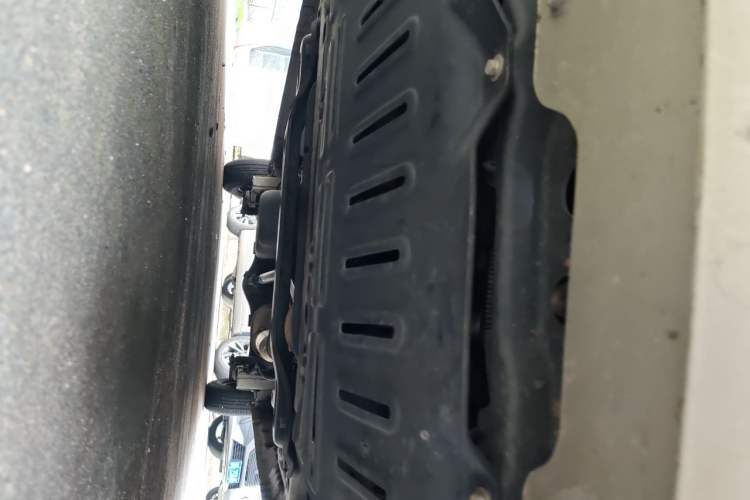 Used Wuling Hongguang V 2022 1.5L Jingqu Edition Electric-Assist LAR Chassis Front