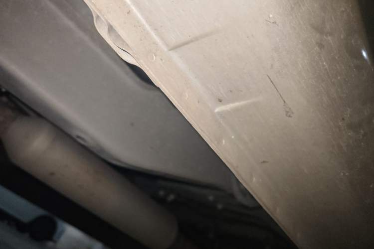 Used Wuling Hongguang V 2022 1.5L Jingqu Edition Electric-Assist LAR Chassis Front Left