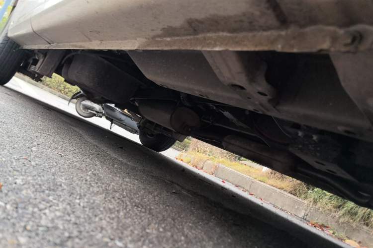 Used Wuling Hongguang V 2022 1.5L Jingqu Version Hydraulic Power Steering LAR Chassis Front Right