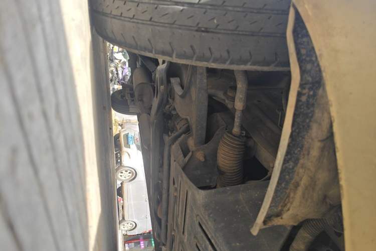 Used Wuling Hongguang V 2022 1.5L Jingqu Edition Electric-Assist LAR Chassis Front Right