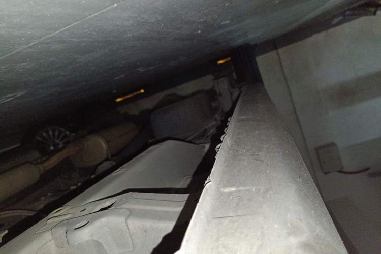 Used Wuling Hongguang V 2022 1.5L Jingqu Edition Electric-Assist LAR Chassis Front Right