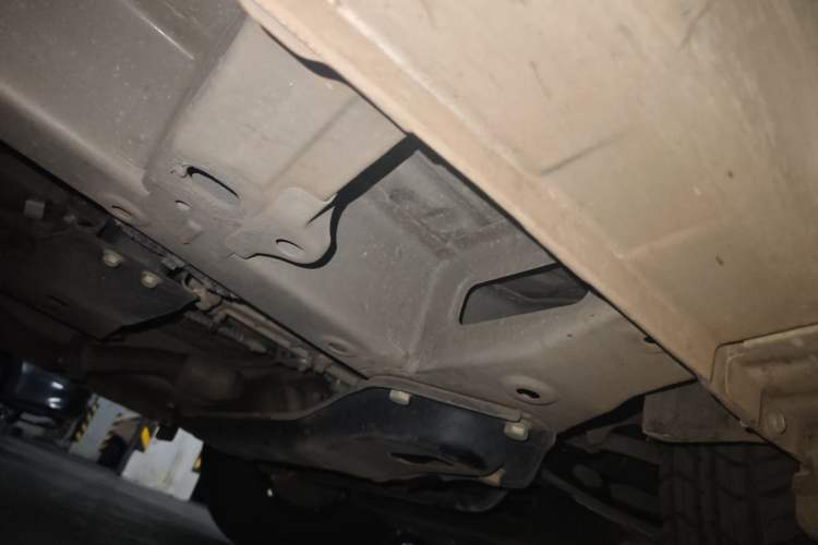 Used Wuling Hongguang V 2022 1.5L Jingqu Edition Electric-Assist LAR Chassis Front Right