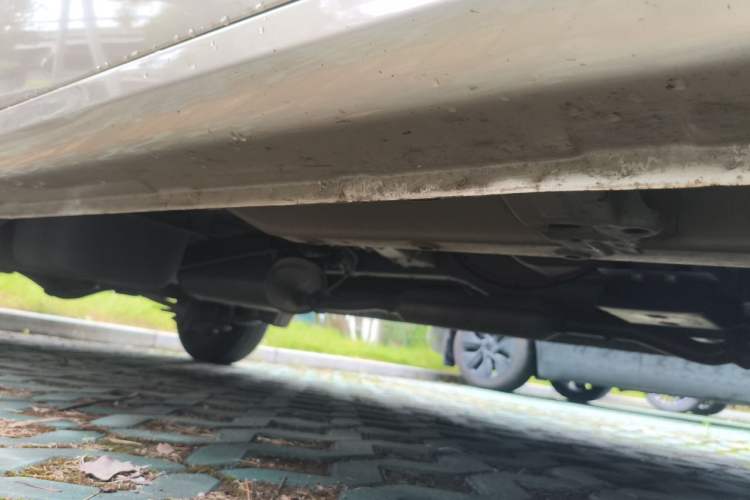 Used Wuling Hongguang V 2022 1.5L Jingqu Edition Electric-Assist LAR Chassis Front Right
