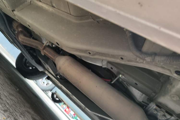 Used Wuling Hongguang V 2022 1.5L Jingqu Version Hydraulic Power Steering LAR Chassis Front Right