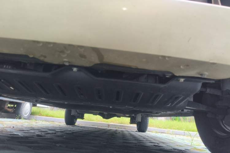 Used Wuling Hongguang V 2022 1.5L Jingqu Edition Electric-Assist LAR Chassis Front