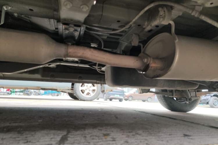 Used Wuling Hongguang V 2022 1.5L Jingqu Version Hydraulic Power Steering LAR Chassis Front