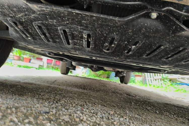 Used Wuling Hongguang V 2022 1.5L Jingqu Edition Electric-Assist LAR Chassis Front