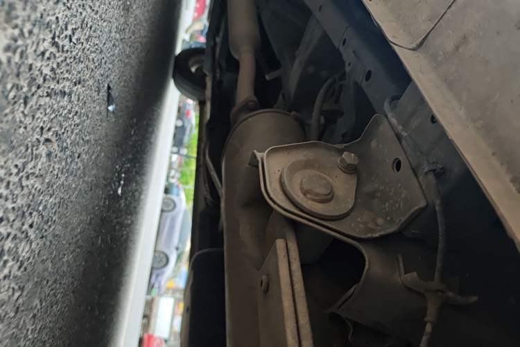 Used Wuling Hongguang V 2022 1.5L Jingqu Edition Electric-Assist LAR Chassis Rear Left