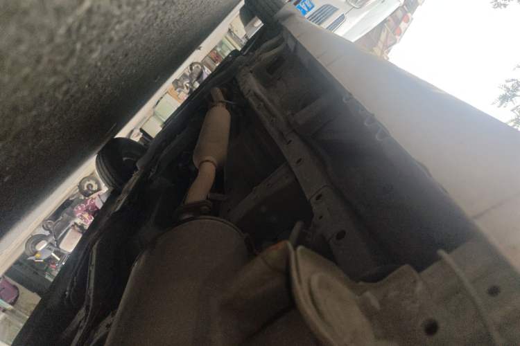 Used Wuling Hongguang V 2022 1.5L Jingqu Edition Electric-Assist LAR Chassis Rear Left