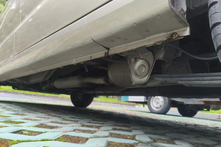 Used Wuling Hongguang V 2022 1.5L Jingqu Edition Electric-Assist LAR Chassis Rear Left