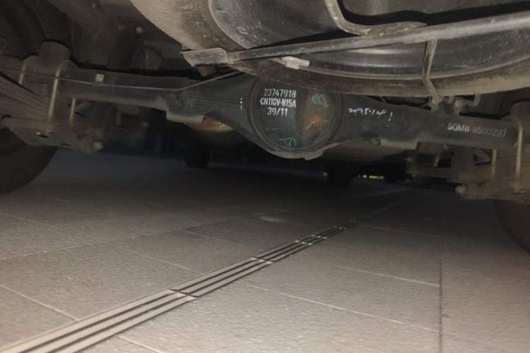 Used Wuling Hongguang V 2022 1.5L Jingqu Version Hydraulic Power Steering LAR Chassis Rear