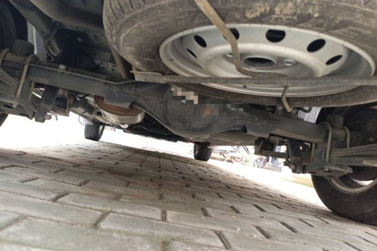 Used Wuling Hongguang V 2022 1.5L Jingqu Version Hydraulic Power Steering LAR Chassis Rear