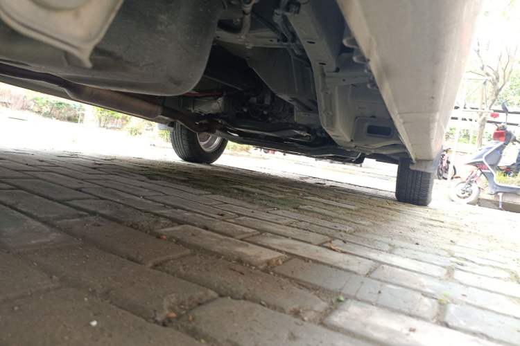 Used Wuling Hongguang V 2022 1.5L Jingqu Version Hydraulic Power Steering LAR Chassis Rear Right