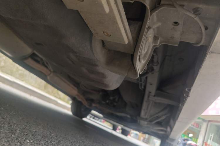 Used Wuling Hongguang V 2022 1.5L Jingqu Edition Electric-Assist LAR Chassis Rear Right