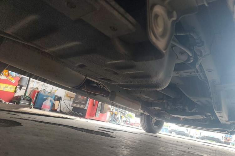 Used Wuling Hongguang V 2022 1.5L Jingqu Edition Electric-Assist LAR Chassis Rear Right