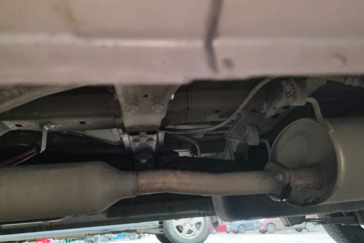 Used Wuling Hongguang V 2022 1.5L Jingqu Version Hydraulic Power Steering LAR Chassis Rear Right