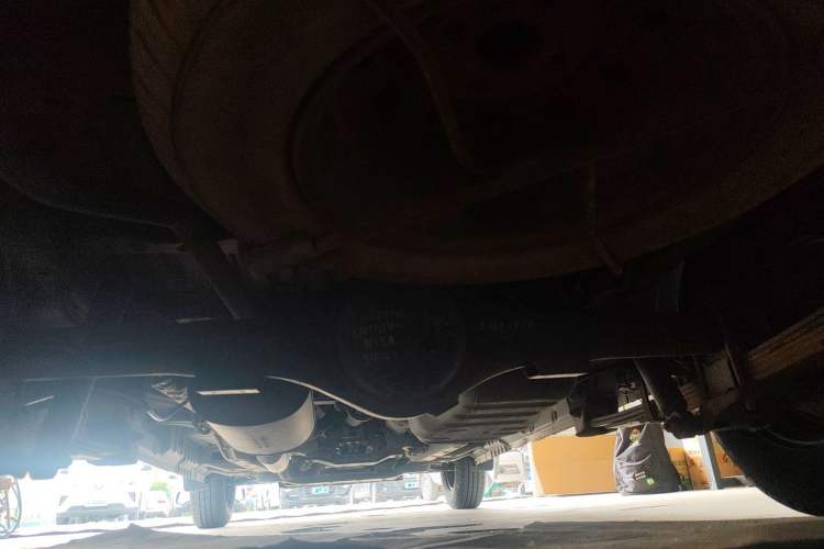 Used Wuling Hongguang V 2022 1.5L Jingqu Edition Electric-Assist LAR Chassis Rear