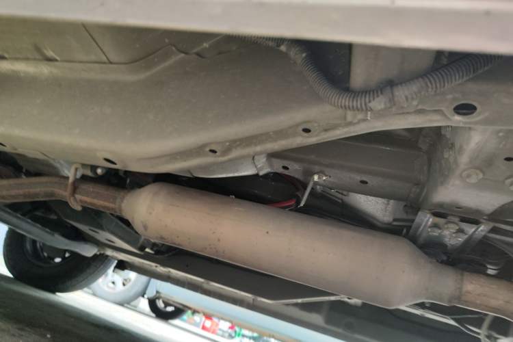 Used Wuling Hongguang V 2022 1.5L Jingqu Version Hydraulic Power Steering LAR Chassis Rear