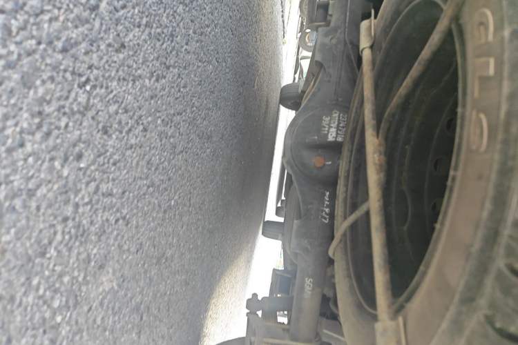 Used Wuling Hongguang V 2022 1.5L Jingqu Version Hydraulic Power Steering LAR Chassis Rear