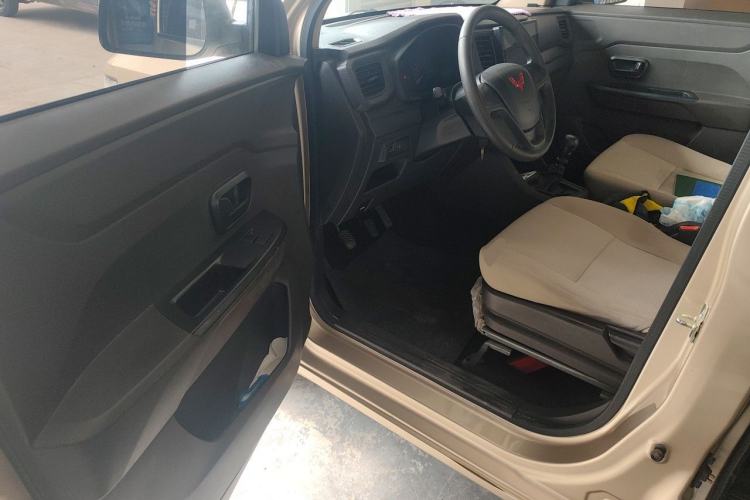 Used Wuling Hongguang V 2022 1.5L Jingqu Edition Electric-Assist LAR Driver Seat