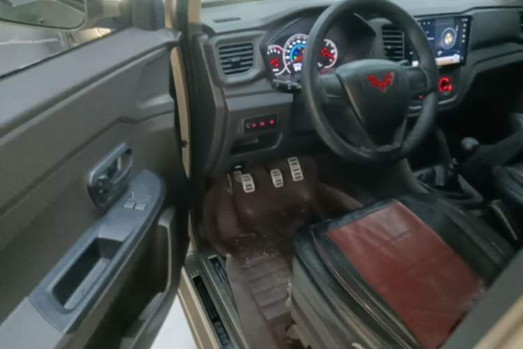 Used Wuling Hongguang V 2022 1.5L Enjoy Edition Electric-Powered LAR Driver Seat