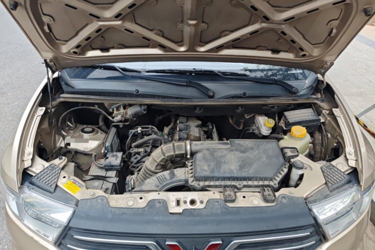 Used Wuling Hongguang V 2022 1.5L Jingqu Edition Electric-Assist LAR Engine Bay