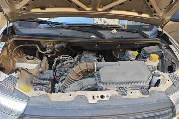 Used Wuling Hongguang V 2022 1.5L Jingqu Version Hydraulic Power Steering LAR Engine Bay
