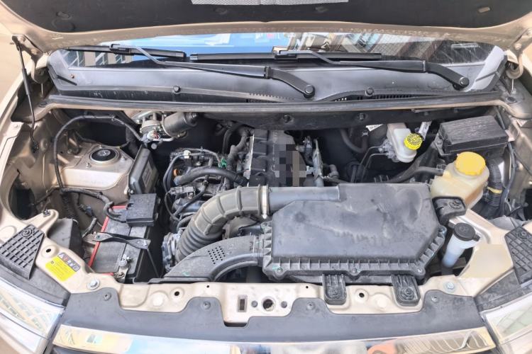 Used Wuling Hongguang V 2022 1.5L Jingqu Edition Electric-Assist LAR Engine Bay